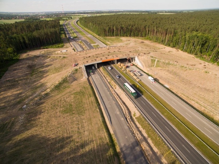 Budowa trasy ekspresowej S3 na Dolnym Śląsku realizowana...