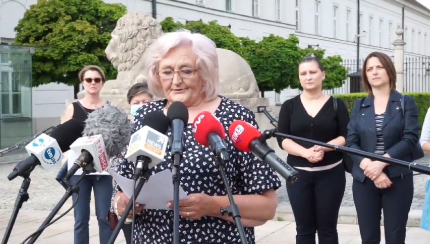 Gorzkie słowa pod Pałacem Prezydenckim. W obronie osób LGBT stanęła także mieszkanka naszego regionu[FOTO]