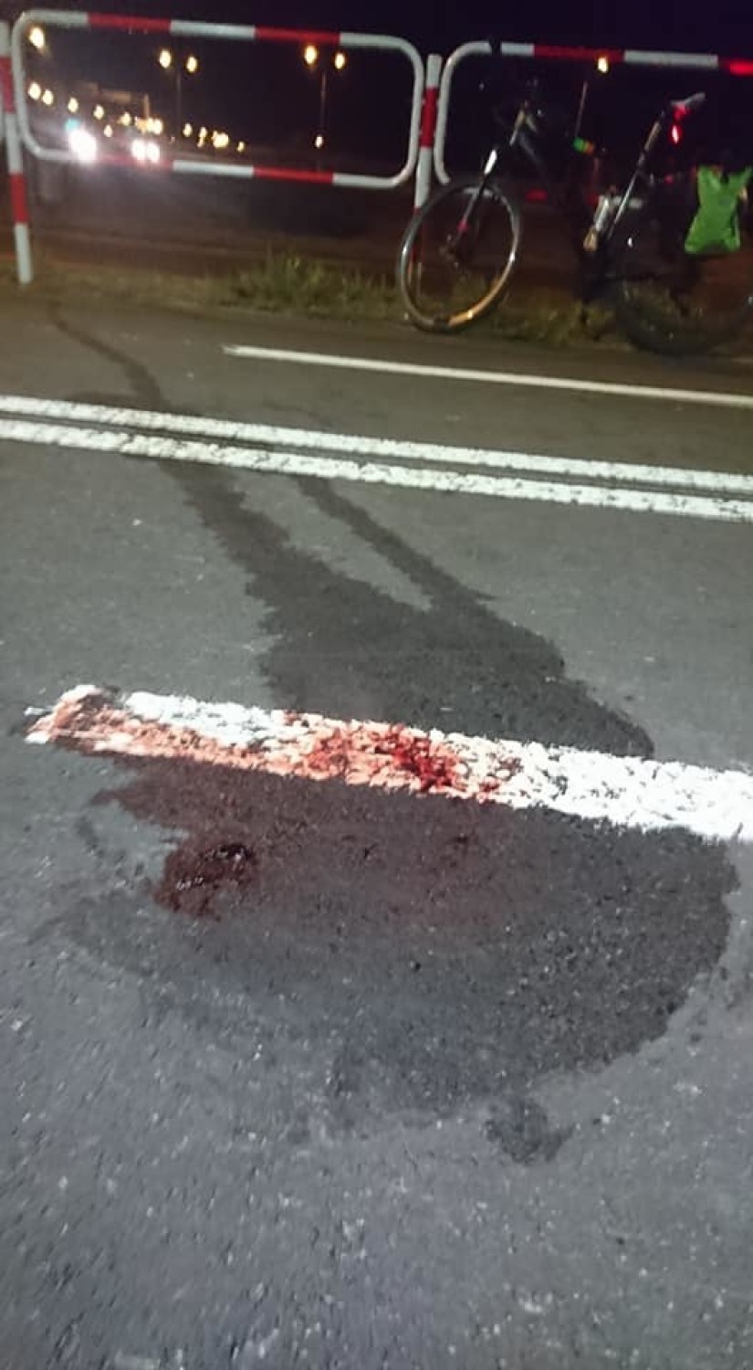 Takie ślady krwi zastał jaworznianin na miejscu wypadku
