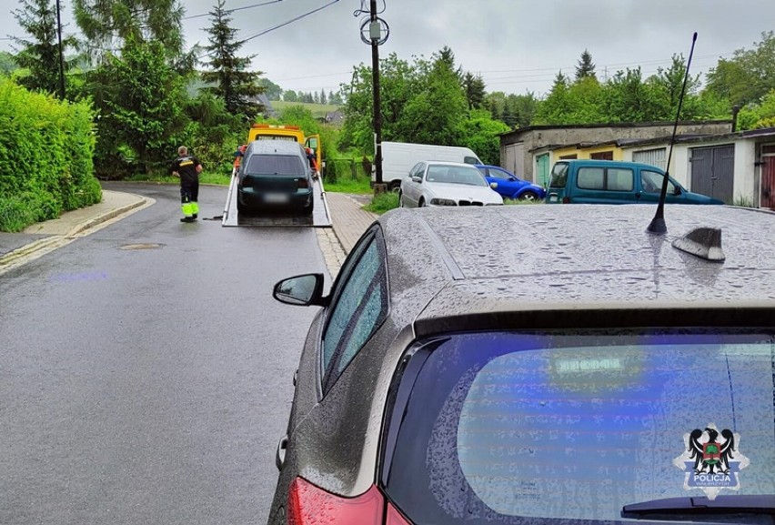 Policja Wałbrzych: 16-latek czuł się dorosły i wsiadł za kierownicę