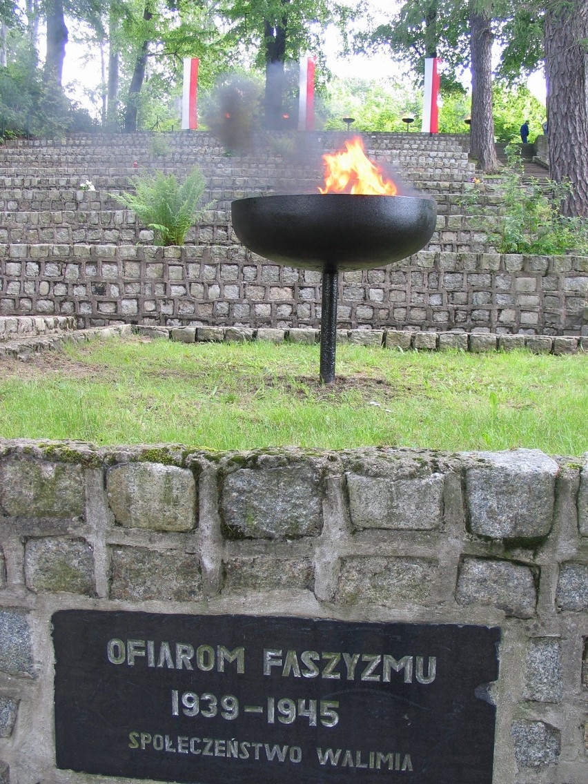 Walim: Samorządowcy oddali hołd ofiarom hitlerowskim