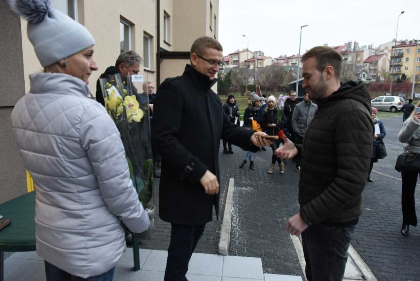 Kolejny nowy blok ZGM TBS na Wyczerpach ZDJĘCIA