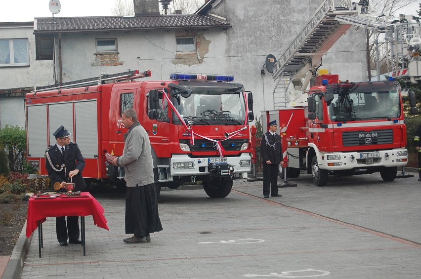 Powiat lęborski: Strażacy mają nowe auto