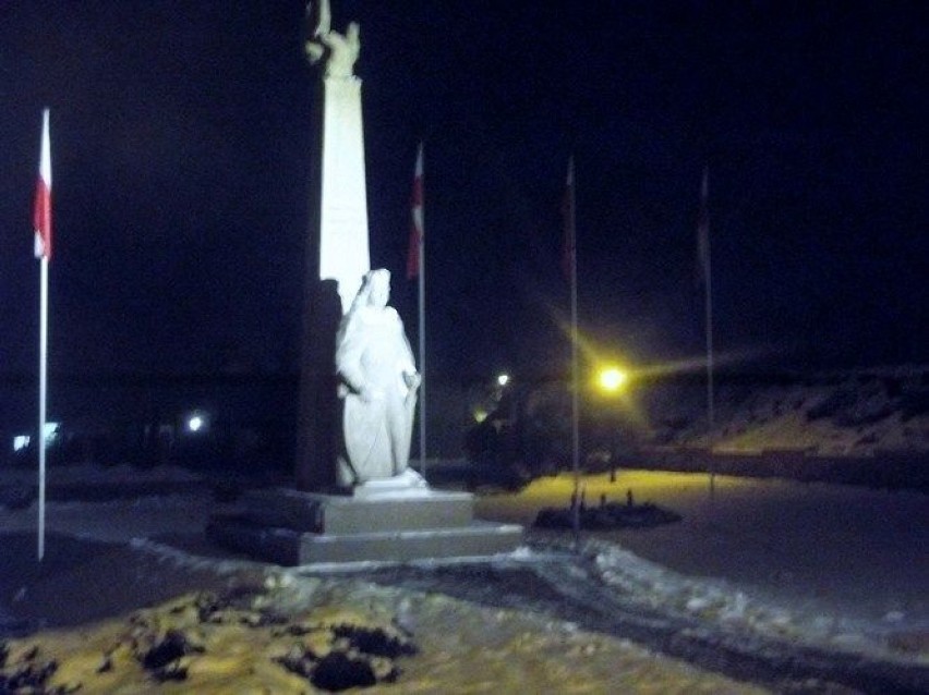 Pomnik patrona szkoły Wł. Łokietka. Fot. Karol Szmagalski