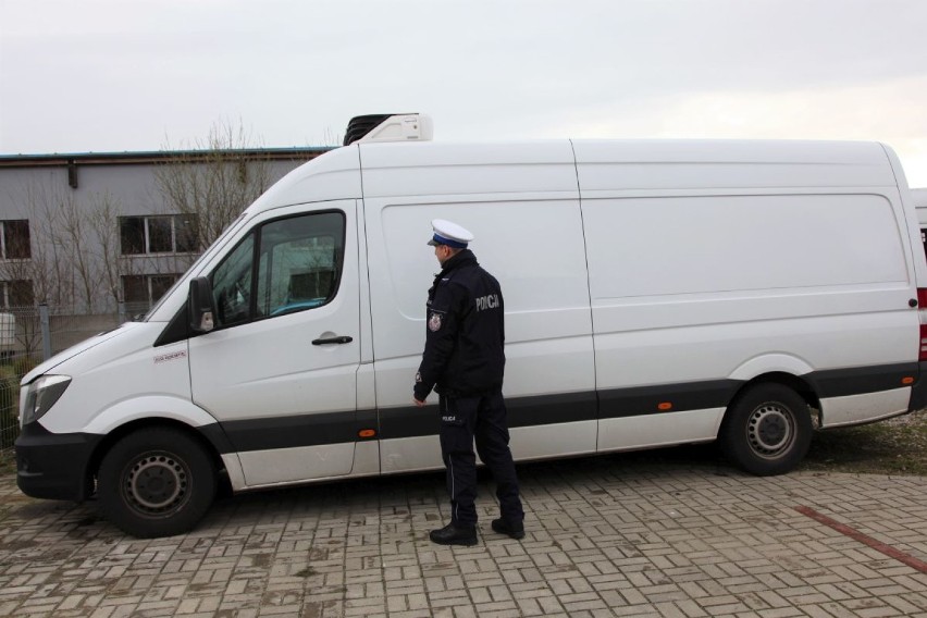 W tym roku żarscy policjanci odzyskali kilka samochodów oraz...