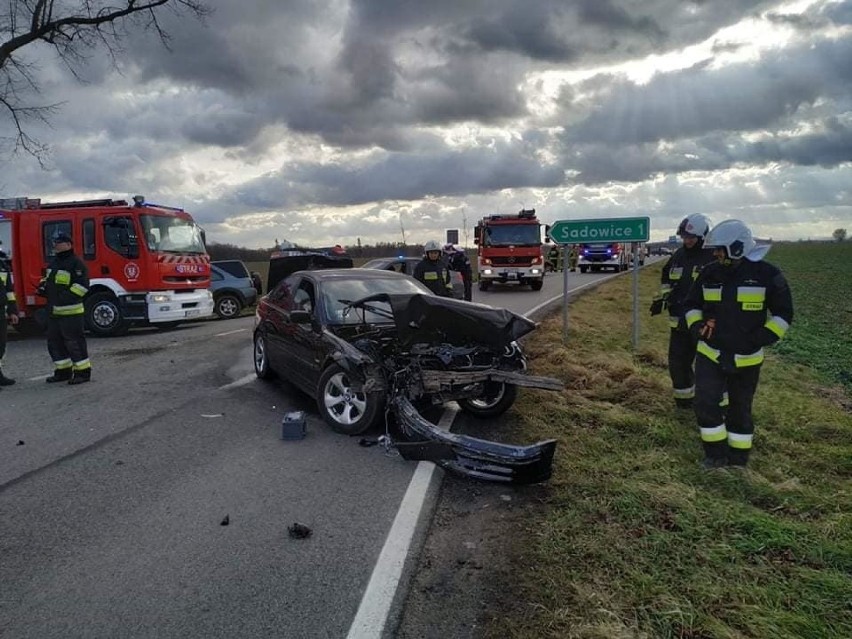 Wypadek koło Sadkowa pod Wrocławiem. Sprawca kompletnie pijany (ZDJĘCIA)