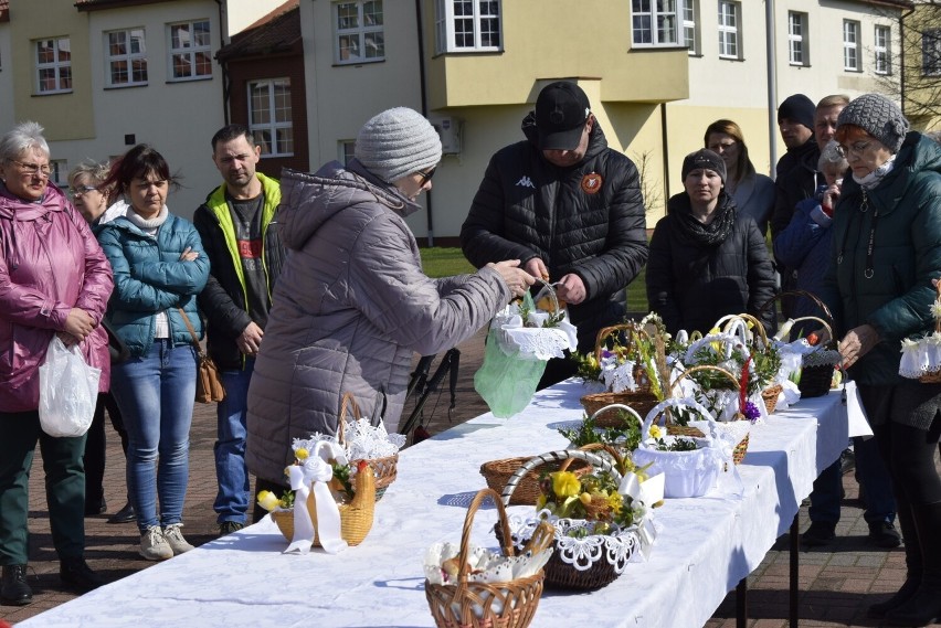 Święcenie pokarmów w parafii Najświętszego Serca Pana Jezusa w Skierniewicach