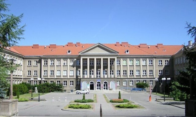 Źródło:  http://commons.wikimedia.org/wiki/File:UWM.jpg