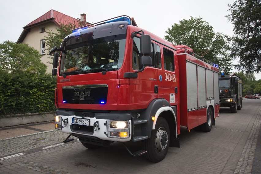 Interwencja straży pożarnej na ulicy Żeromskiego w Ustce [ZDJĘCIA]