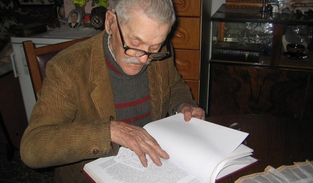 Wacław Popiołek stworzył specjalne kroniki, w których spisuje swoje wspomnienia
