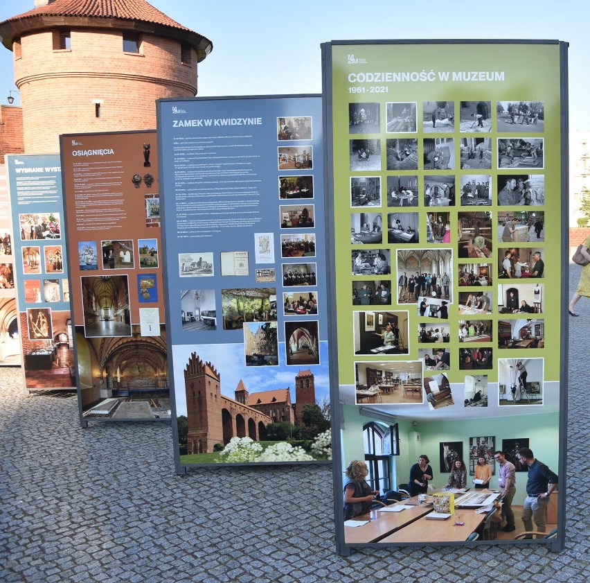 Malbork. "Kamienie milowe" w historii Muzeum Zamkowego. Zobacz wystawę o powojennej odbudowie i innych dokonaniach malborskiej instytucji