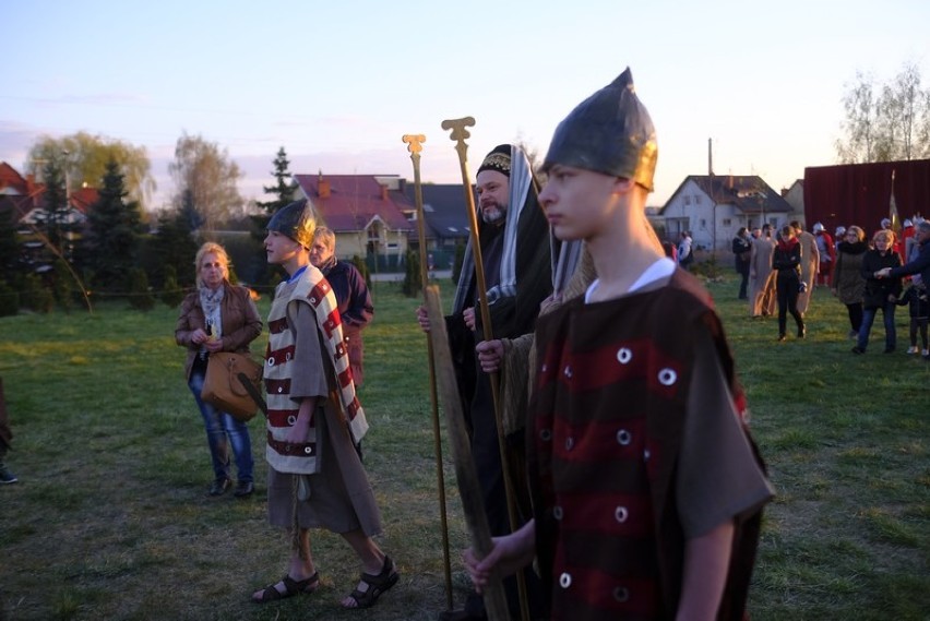 Jak co roku w podtoruńskim Grębocinie odbyło się Misterium...