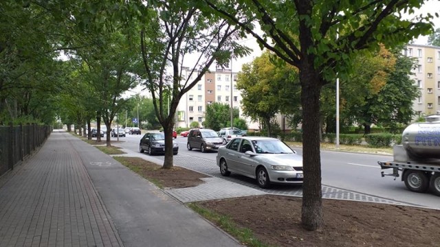 Nowe miejsca parkingowe z pewnością ułatwią nieco życie kierowcom z Chabrów.