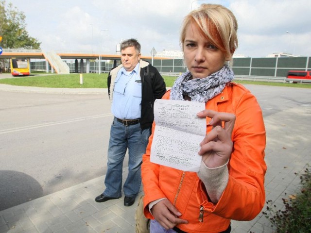 Kontroler nacisnął kasownik i stwierdził, że kontrola już się rozpoczęła – opowiada Agata Czarnogórska. – Dziewczyna nie miała szans na skasowanie biletu – mówi Wojciech Mielniczuk świadek zdarzenia.
