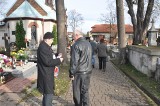 Na Starym Cmentarzu zebrano 6 tys. zł na odnowienie zabytkowych grobów