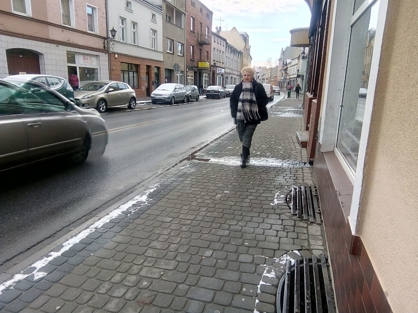 Jak się dziś spaceruje po kościańskich ulicach? Kto odpowiada za odśnieżanie chodników?