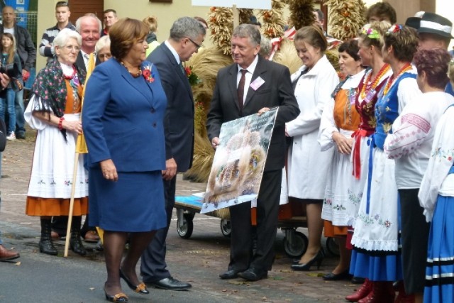 Dożynki Prezydenckie Spała 2014. Prezydent RP wraz z małżonką gościli na ogólnopolskim święcie rolników