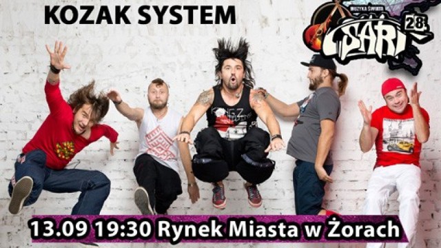 Po niej, o godz. 19.30, sceną zawładnie Kozak System, grający folk rodem z Ukrainy. 
"Kozak System to  potężny muzyczny wulkan energii o unikalnym obliczu zawiera w sobie połączenie ukraińskiej i bałkańskiej muzyki, z wyrazistymi akcentami na rock, punk, ska oraz reggae. Ten mix stylów i gatunków muzycznych w jednoczesnym połączeniu z siłą przekazywanych tekstów i mocą instrumentów tworzą styl „Kozak Rock”.
Koncerty Kozak System to maksymalna dawka pozytywnej energii , fantastyczny kontakt  z publicznością , porywające występy solowe muzyków to wszystko składa się na niezapomniany obraz sceniczny" - czytamy na Facebooku grupy.

Polub nas na Facebooku i bądź na bieżąco z informacjami!