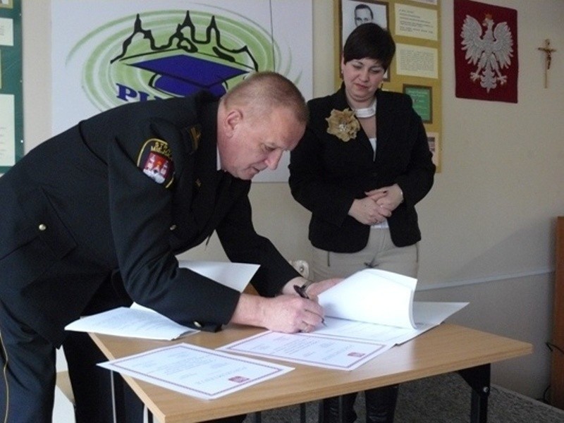 Kolejne porozumienie straży miejskiej i Płockiego Uniwersytetu Ludowego