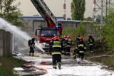 Wielki pożar w Katowicach-Szopienicach [ZDJĘCIA]. Na miejscu 29 zastępów straży pożarnej