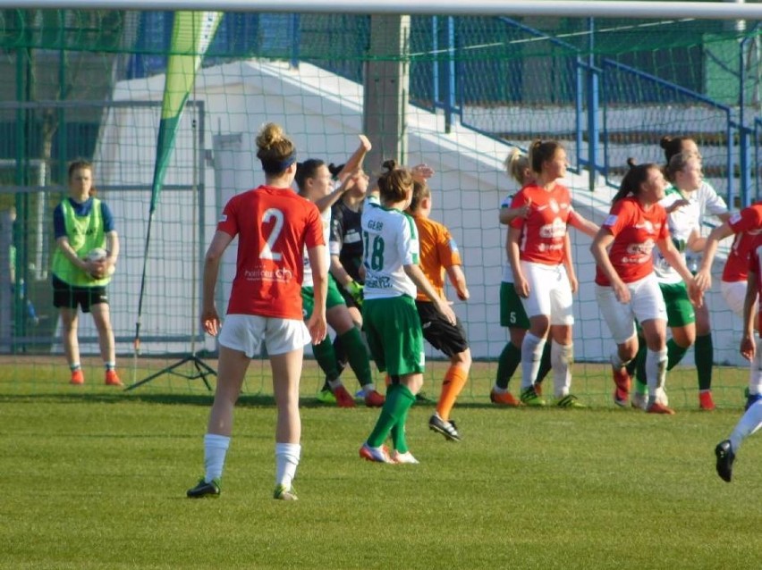 Piłkarki AZS PWSZ Wałbrzych walczyły w Koninie do końca