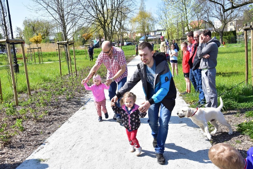 Biegi Żnińskie 2022 - biegi dla dzieci młodzieży w parku...