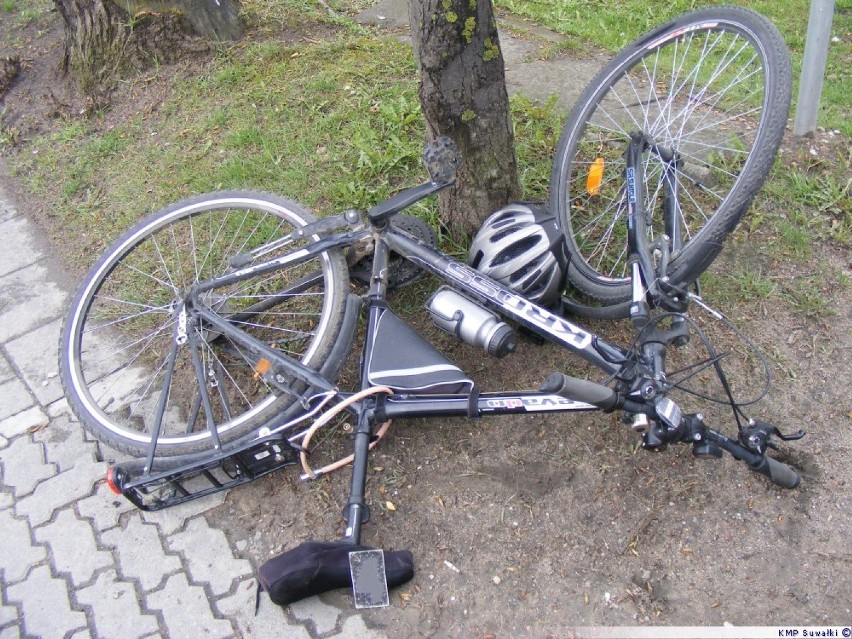 Wypadek w Suwałkach. Auto potrąciło rowerzystę