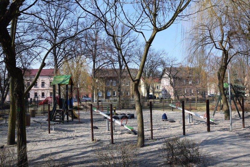 Plac zabaw w Parku Chrztu Polski
Plac znajduje się w zaciszu...