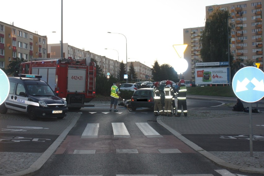 Wypadek w Grudziądzu. Samochód zderzył się z motocyklem [zdjęcia]