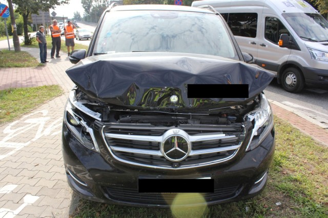 Mercedes uszkodzony we wtorkowym wypadku w Skarżysku