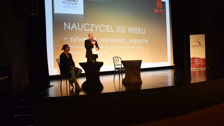 Konferencji „Nauczyciel XXI wieku – sylwetka, wyzwania, wsparcie” w MDK w Radomsku