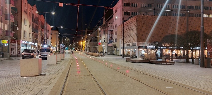 Źle działające oświetlenie uchwycił na fotografii nasz...