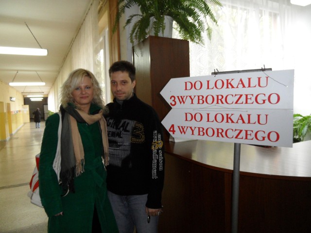 Magdalena i Sebastian Brzoskowscy zagłosowali na os. 700-lecia