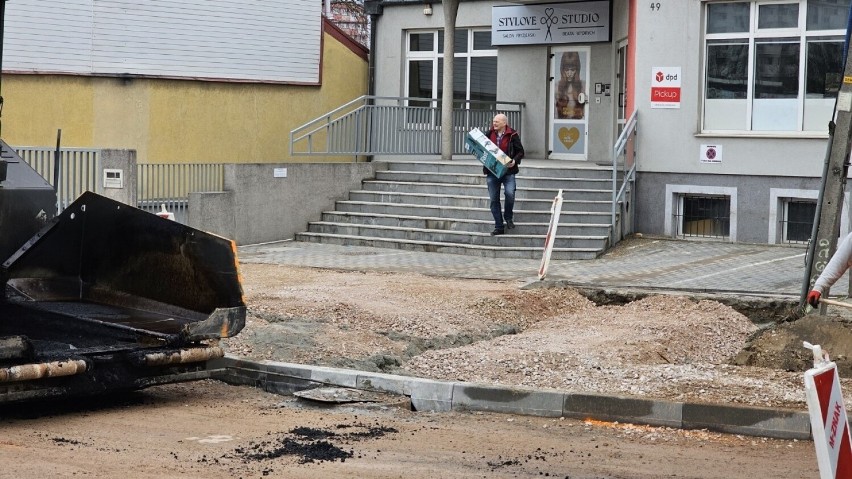 Przedsiębiorca z Kielc czuje się oszukany przez Miejski Zarząd Dróg. Stracił miejsca parkingowe przed firmą  