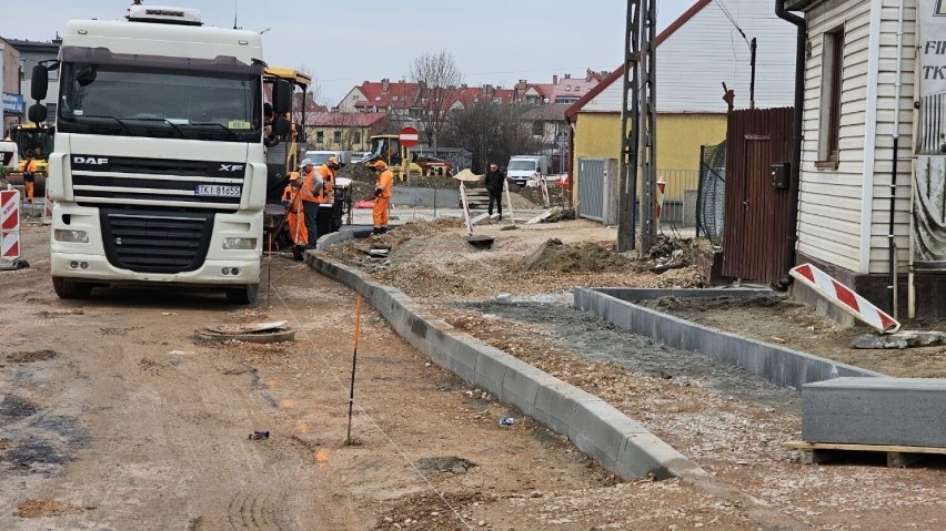 Przedsiębiorca z Kielc czuje się oszukany przez Miejski Zarząd Dróg. Stracił miejsca parkingowe przed firmą  