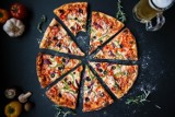 TOP 15. Najlepsze pizzerie w województwie podlaskim. Internauci ocenili. Ranking wg Google [02.2020]