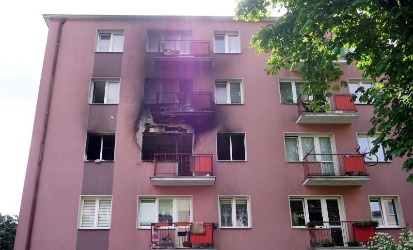 Tragiczny pożar w bloku przy ul. Sokolej w Lublinie. Nie żyją 3 osoby [RELACJE SĄSIADÓW]