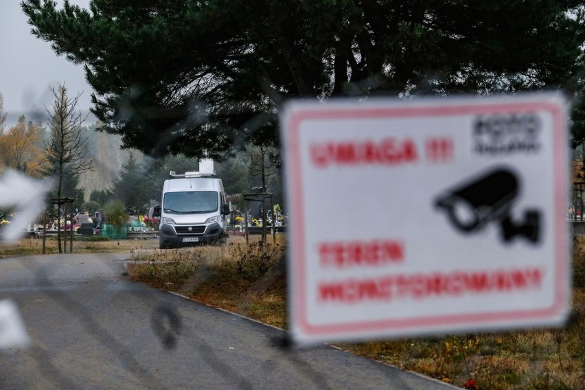 Na nekropoliach zrobiło się tłoczno – nawet tak, jak bywało...