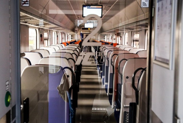 Od czego zależą wahania cen biletów na pociągi PKP Intercity? Mamy odpowiedź spółki. Pendolino z Krakowa do Gdańska nawet za 49 zł?