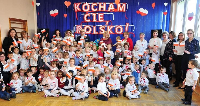 Patriotycznie u przedszkolaków. Biało - czerwony dzień w Słoneczku (ZDJECIA) 