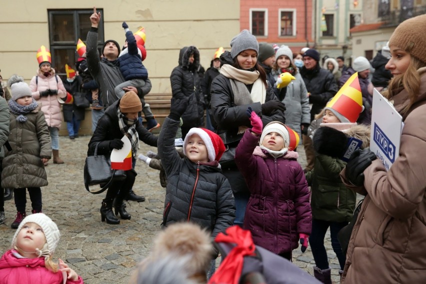 Święty Mikołaj dotarł do Lublina. Ulicami miasta przeszedł jego barwny orszak. Zobacz zdjęcia