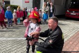 Przedszkolaki w odwiedzinach u strażaków PSP w Łasku. Tym razem odwiedziny złożyły maluchy z Teodorów ZDJĘCIA