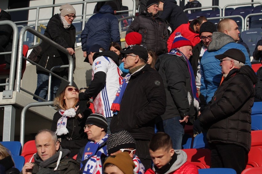 Górnik Zabrze - Zagłębie Sosnowiec 2:1 [ZDJĘCIA kibiców]. Euforia w Zabrzu, dramat w Sosnowcu 