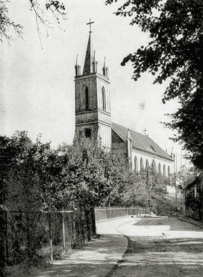Sylwetka kościoła św. Andrzeja przed 1945 rokiem.