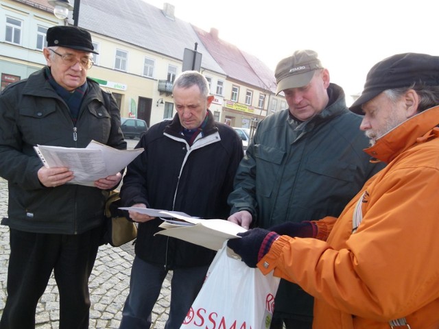 Spór o garaże w Sieradzu. Byli pracownicy Siry czują się oszukani, bo nie mogą kupić ich taniej choć...