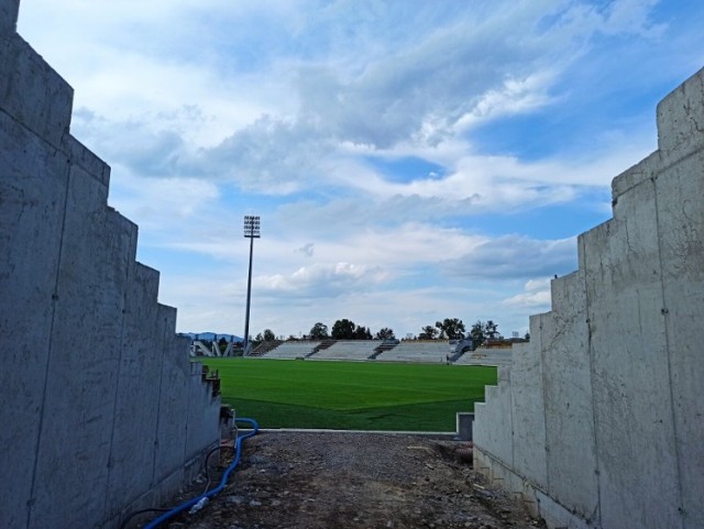 Stadion Sandecji ma być gotowy do rozgrywania meczów wiosną 2023 roku