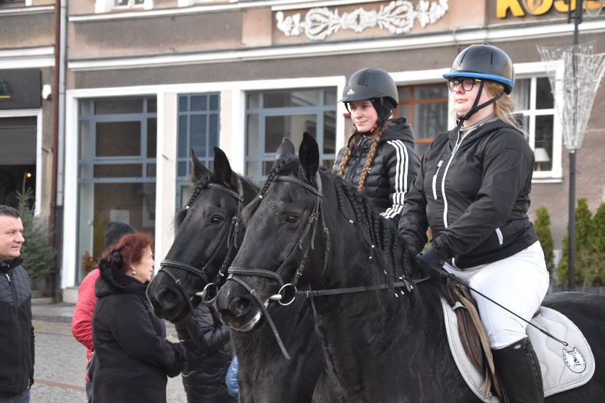 Gniezno: Koniarze ponownie zagościli na Rynku [31.12.2022]