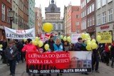 Protest uczniów w Gdańsku na Długiej [ZDJĘCIA]. Nie chcą łączenia szkół