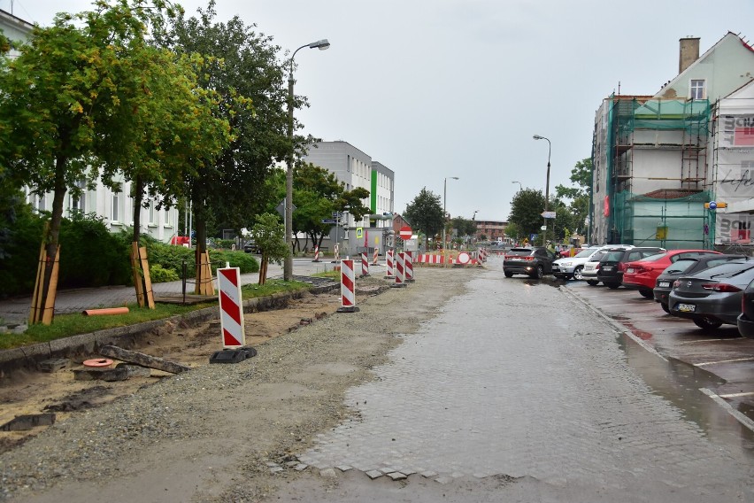 Kolejny etap budowy kanalizacji deszczowej w ulicy 700-lecia...