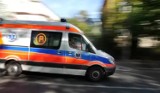 Kierowca zasłabł i uszkodził dwa samochody w Chorzowie. Cztery osoby trafiły do szpitala